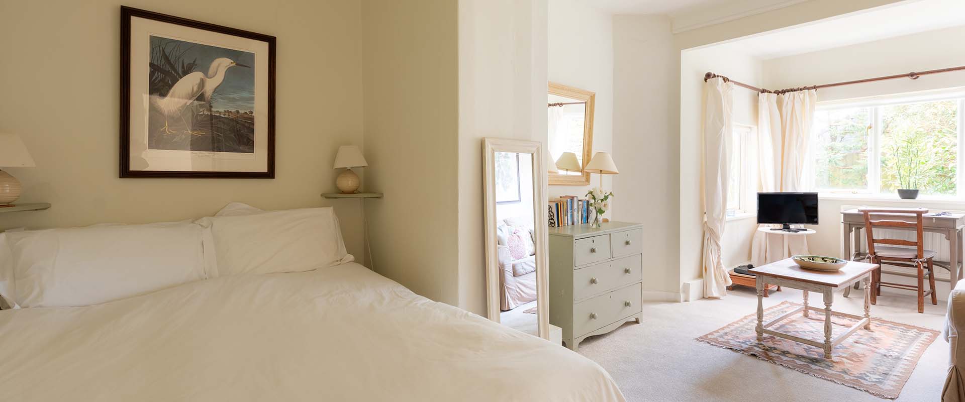 The Annex bedsitting room with small kitchen